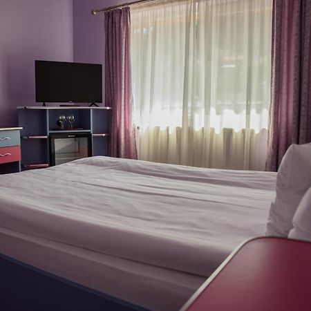 Hotel Yax Cimpeni Bilik gambar