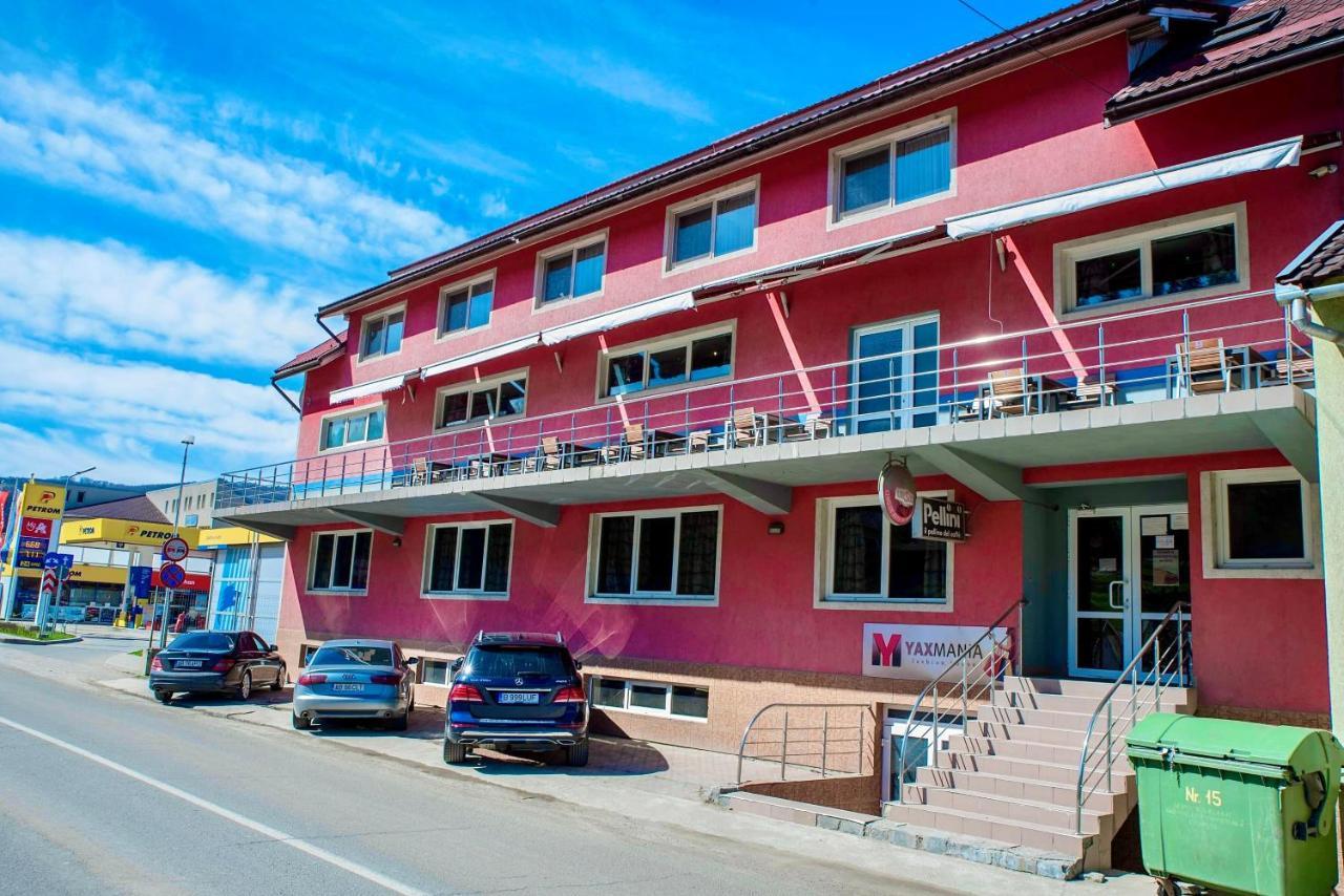 Hotel Yax Cimpeni Luaran gambar