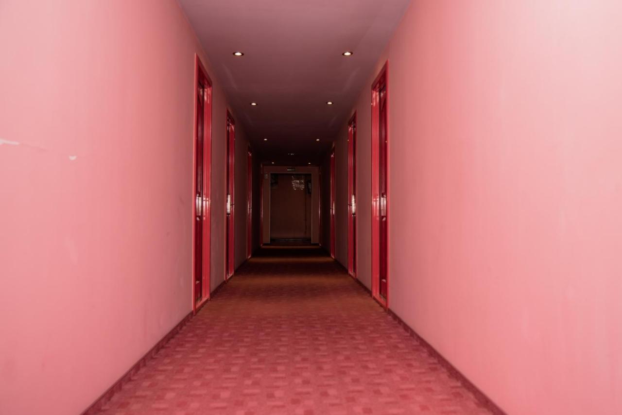 Hotel Yax Cimpeni Luaran gambar
